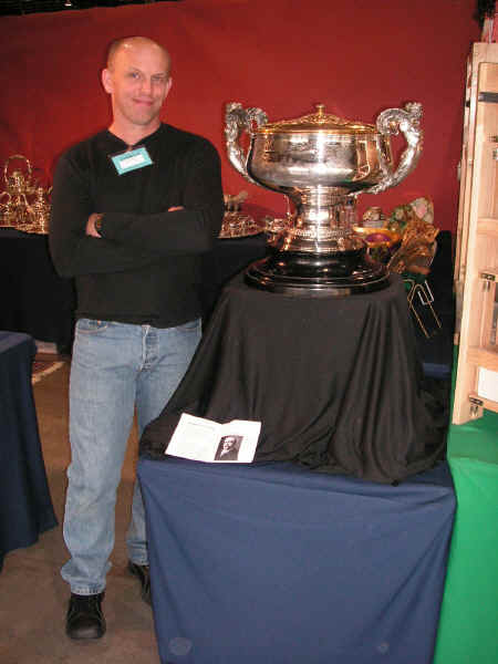 PhilipWTrophy.JPG (665590 bytes)