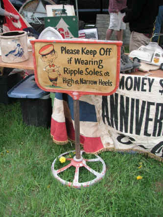 PICT0319_900x1200.jpg (234802 bytes)