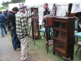 PICT0643_1200x900.jpg (209827 bytes)