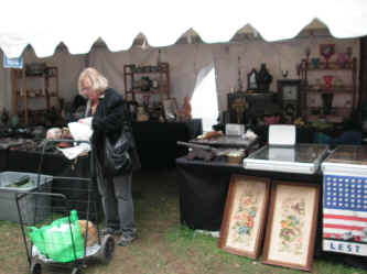 PICT0739_1200x900.jpg (154715 bytes)