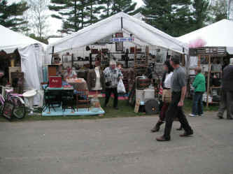 PICT0774_1200x900.jpg (239244 bytes)