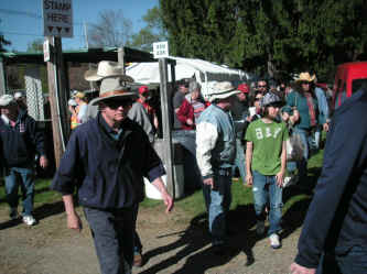 PICT0909_1200x900.jpg (221358 bytes)