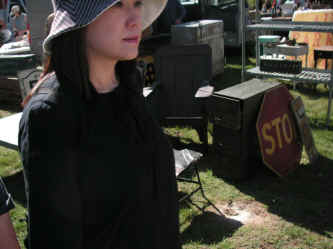 PICT0927_1200x900.jpg (160891 bytes)