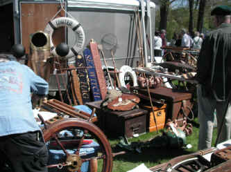 PICT1053_1200x900.jpg (208455 bytes)