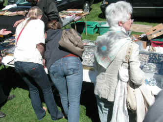 PICT1063_1200x900.jpg (219358 bytes)