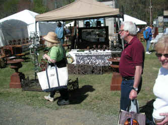 PICT1288_1200x900.jpg (263400 bytes)