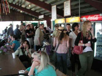 PICT1306_1200x900.jpg (179678 bytes)