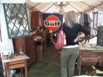 PICT1318_1200x900.jpg (208137 bytes)