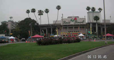 entrance.jpg (323159 bytes)